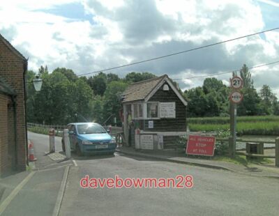 FOTO ELING MAUTBRÜCKENSTELLE DIE MEISTEN MAUTBRÜCKEN IN GROSSBRITANNIEN WURDEN MIT DER
