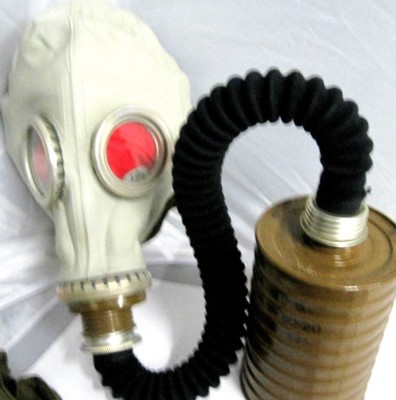 Gasmaske  Schlauch  Filter  Gesichtsmaske  ABC Schutzanzug  Fetisch  Gummi