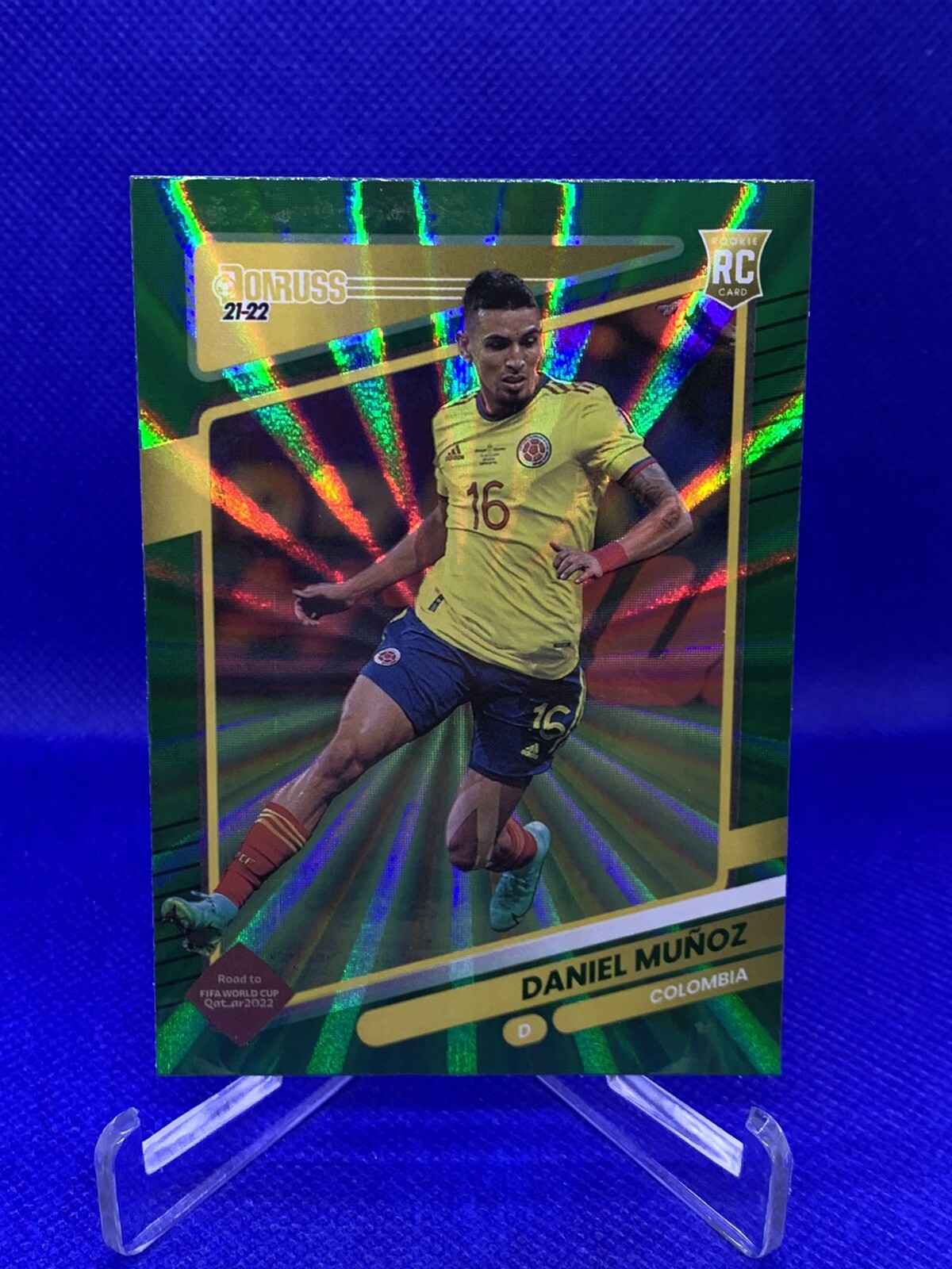 2021-22 Donruss Soccer GREEN LASER ROOKIE CARD #32 Daniel Munoz RC Colombia
