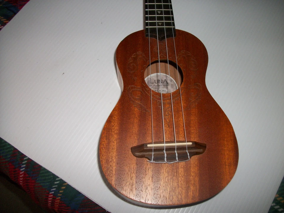 Luna Uke Honu Turtle Soprano Ukulele - Image 4 of 4