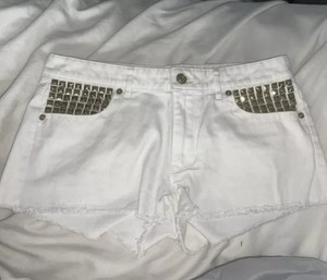 Michael Kors White Studded Denim Shorts Women Size 4 Gold Pyramid Raw Hem