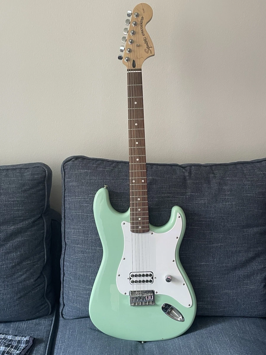 Las mejores ofertas en Guitarras eléctricas Squier Fender