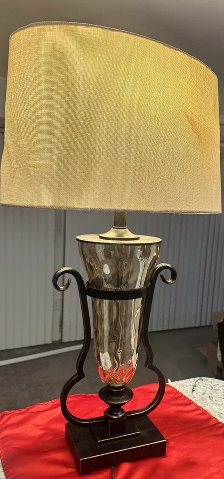 LÁMPARA DE MESA DE CRISTAL ÁMBAR EMILIANA AL MÁXIMO Foto 4 de 4