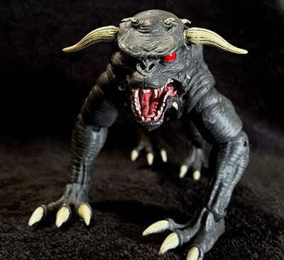 VINZ CLORTHO KEYMASTER TERROR DOG   DIAMOND SELECT 1984 GHOSTBUSTERS SERIES