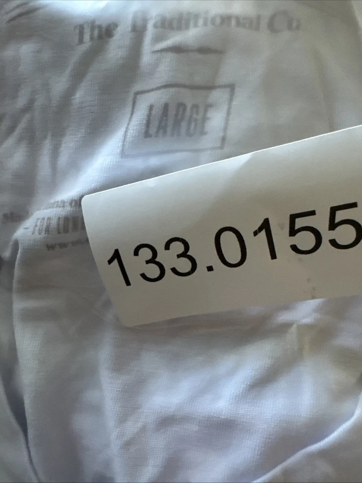 Mr Davis The Traditional Bamboo Cut V-Neck T-shirt Size L - Image 4 of 4