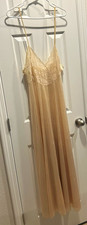 Vanity Fair Women  s Full Slip Size 36 Beige Lace Adjustable Straps Nylon