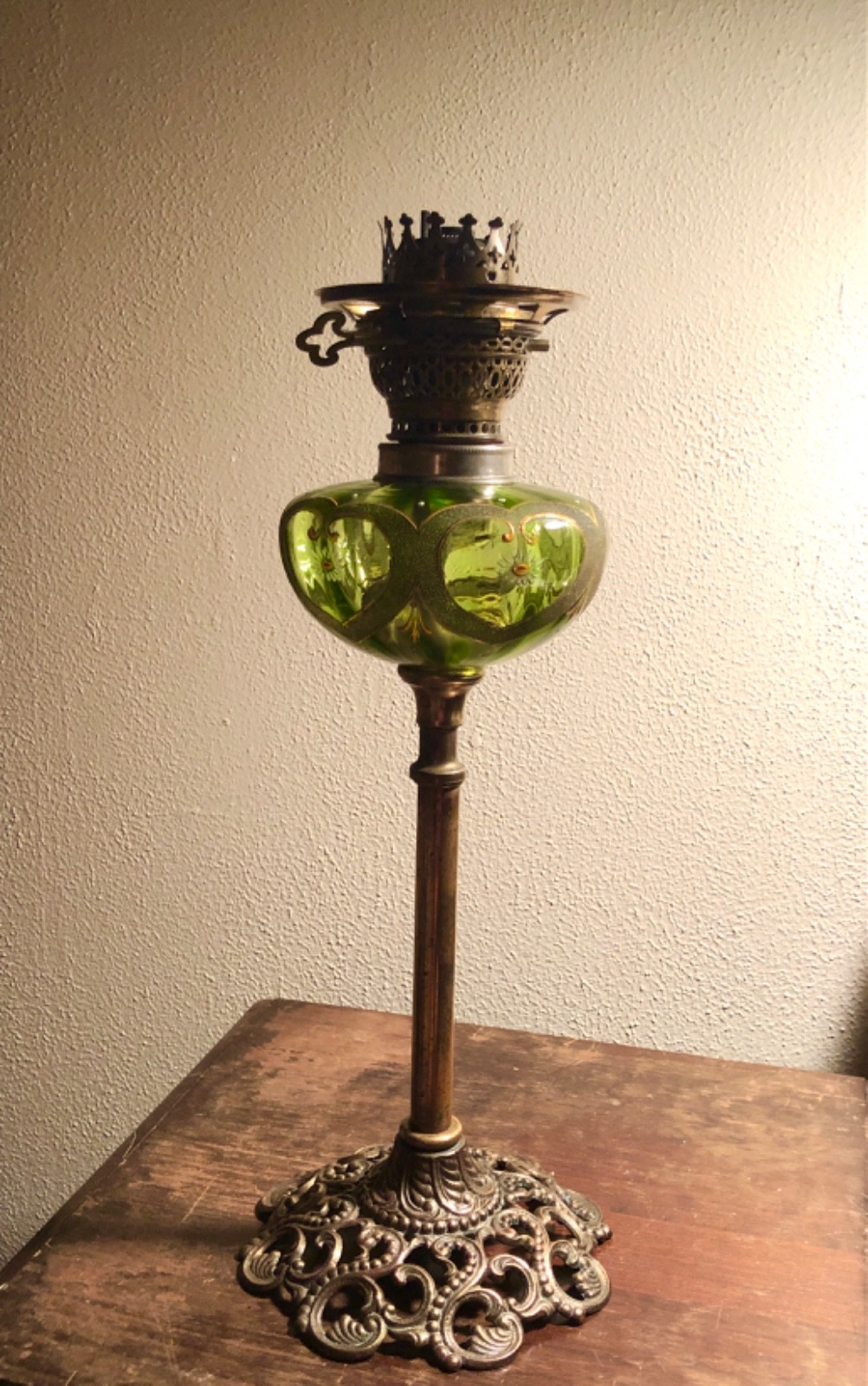 Antique AS-IS, Victorian-Art Nouveau Oil Lamp Green Glass Hugo Schneider Burner