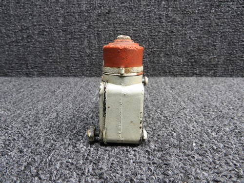 2VB1 Cessna 421 Nose Gear Switch Microswitch