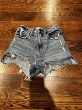 Abercrombie  Fitch Mom Short High Rise Light Wash Denim Shorts 26/2 Curve Love