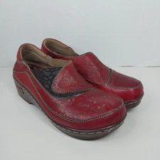 L'Artiste by Spring Step Womens Sz EU 38 US 8 Burbank embossed Red Heeled Clogs
