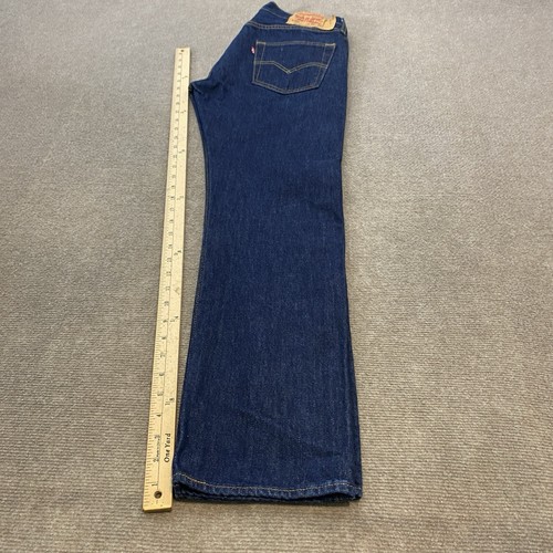 Pantalones de mezclilla Levis 501 para hombre talla 30x30 azul oscuro pierna recta botón mosca clásicos - Imagen 11 de 13
