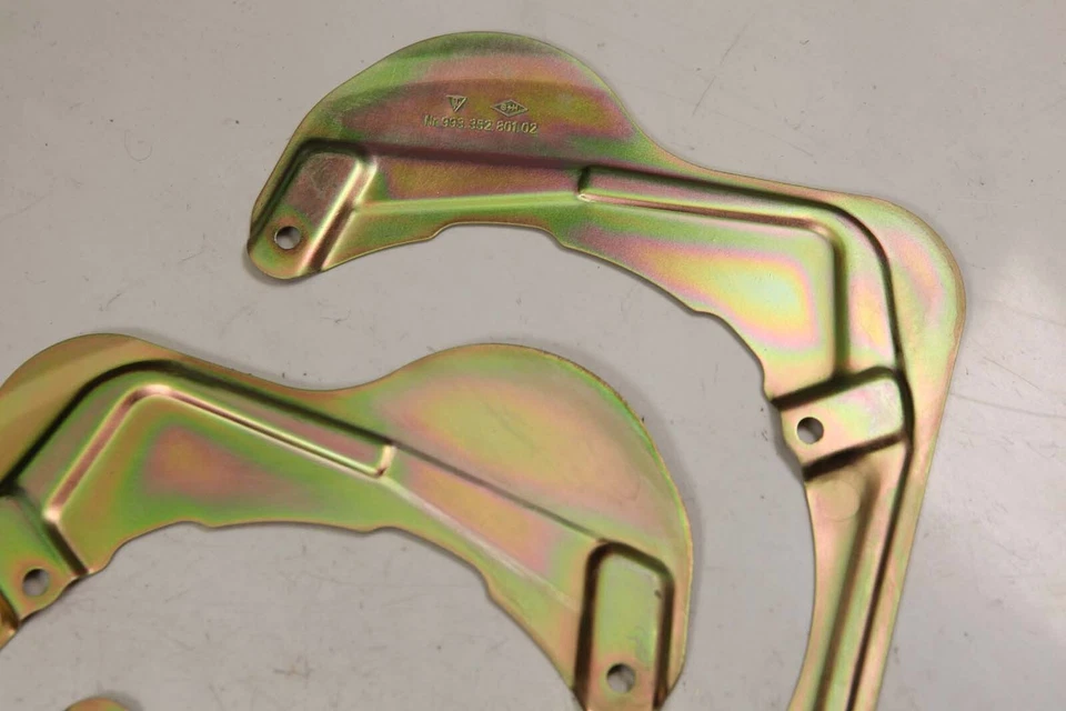 95-98 Porsche 911 993 Protectores antipolvo de freno Placas protectoras traseras 99335280102 G6 Foto 2 de 4