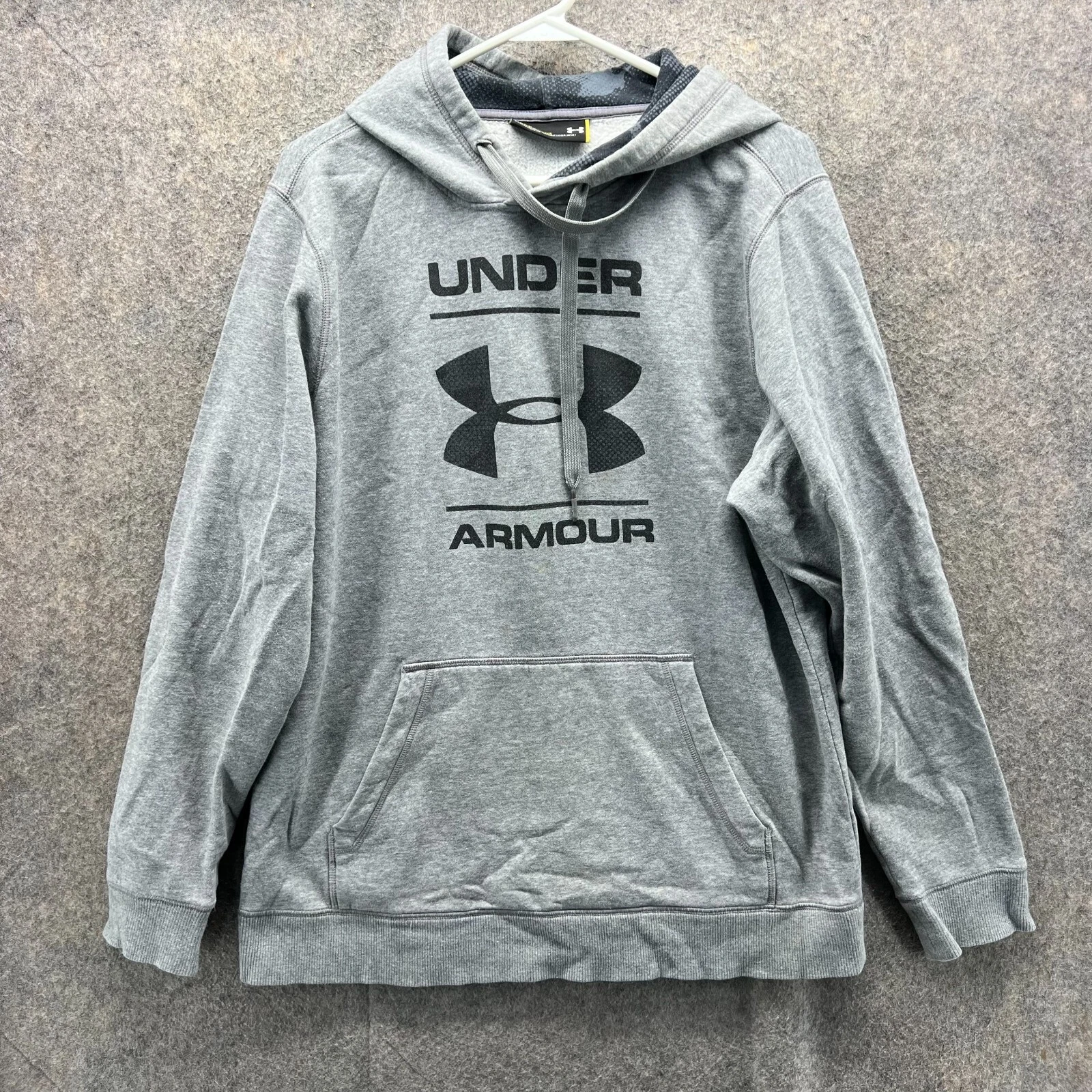 Under Armour Hoodie Mens Medium Gray Pullover Sweater Loose Fleece Big Print