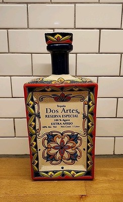 Dos Artes Reserva Special Tequila Ceramic Collectors Bottle empty Rare Find