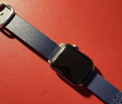 Apple Watch Series 3 38mm Space Gray (GPS + Celluar) Aluminium w/ Leather Band