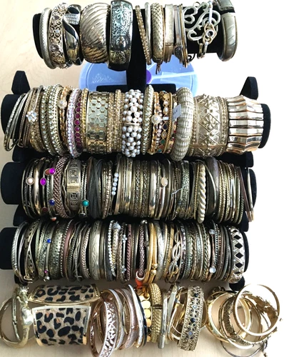 230+ HUGE Vintage Costume to Fashion Jewelry lot Bracelet Bangle ALL GOLD TONE