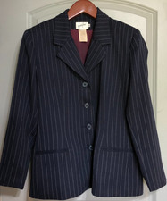 Vintage 80s women's navy blue pinstriped pantsuit by Jacqueline Ferrar.