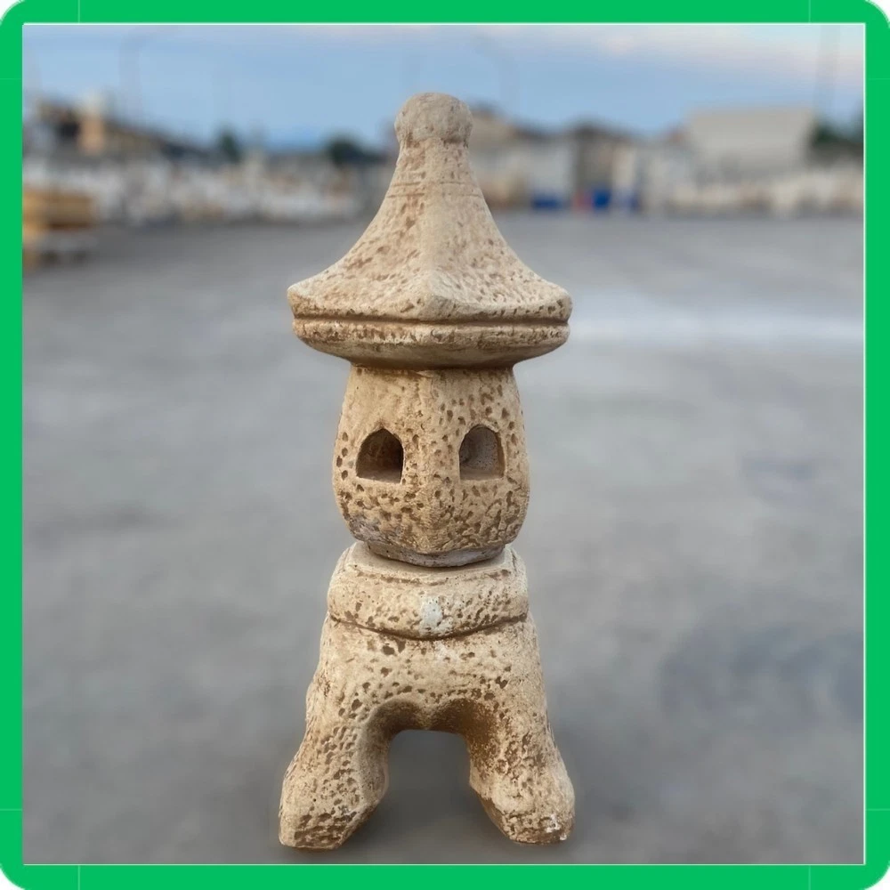 Lanterna di pietra giapponese, statue di pagoda giapponese, lanterna di pagoda solare impermeabile, pietra decorativa 4.8x4.8x12 pollici per balcone da giardino da giardino, patio, statue solari