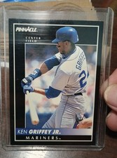 1992 Pinnacle Baseball Card #549 Ken Griffey Jr. Mariners - NrMt-Mt