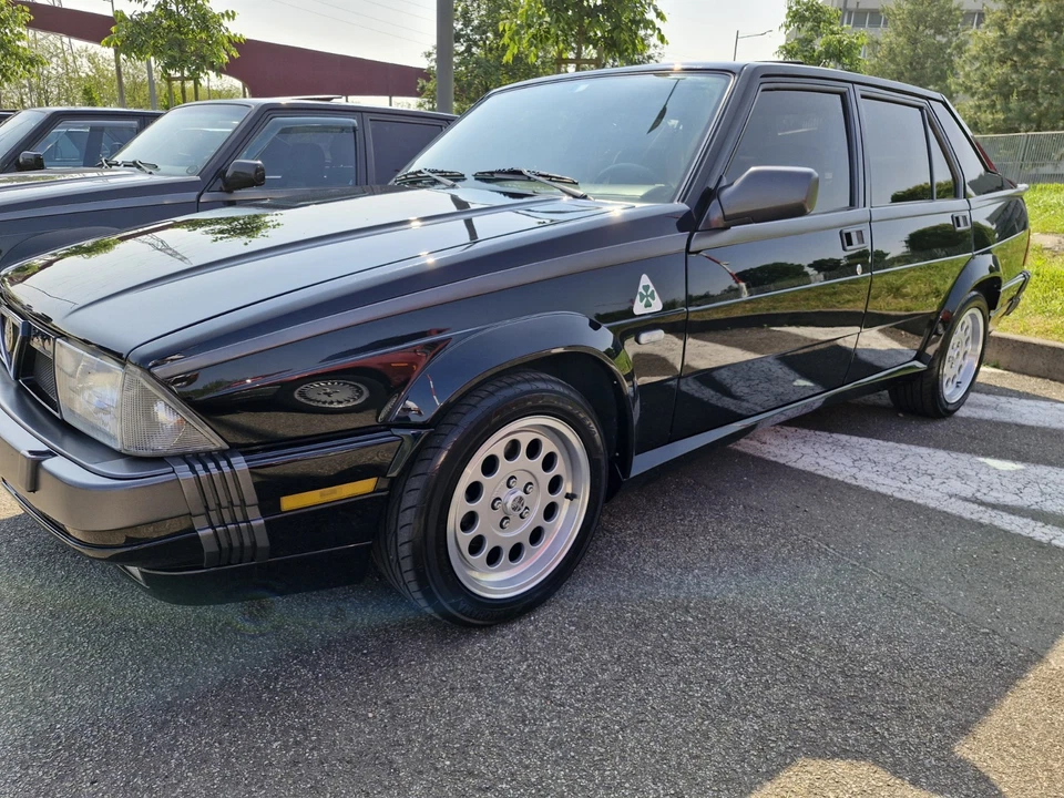 Frecce Laterali Trasparenti Alfa Romeo 75 33 Duetto 4ª – Nuova Ottica LED Style - Immagine 4 di 4