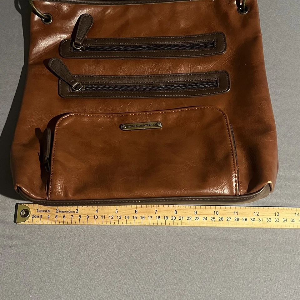 Bolso Bandolera Stone Mountain EE. UU. Hobo Marrón Múltiples Compartimentos con Cremallera Foto 2 de 4