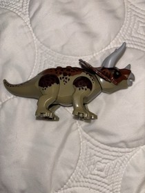LEGO 5885 TRICERATOPS Dino Trapper 2010 Jurassic Dinosaur Figure