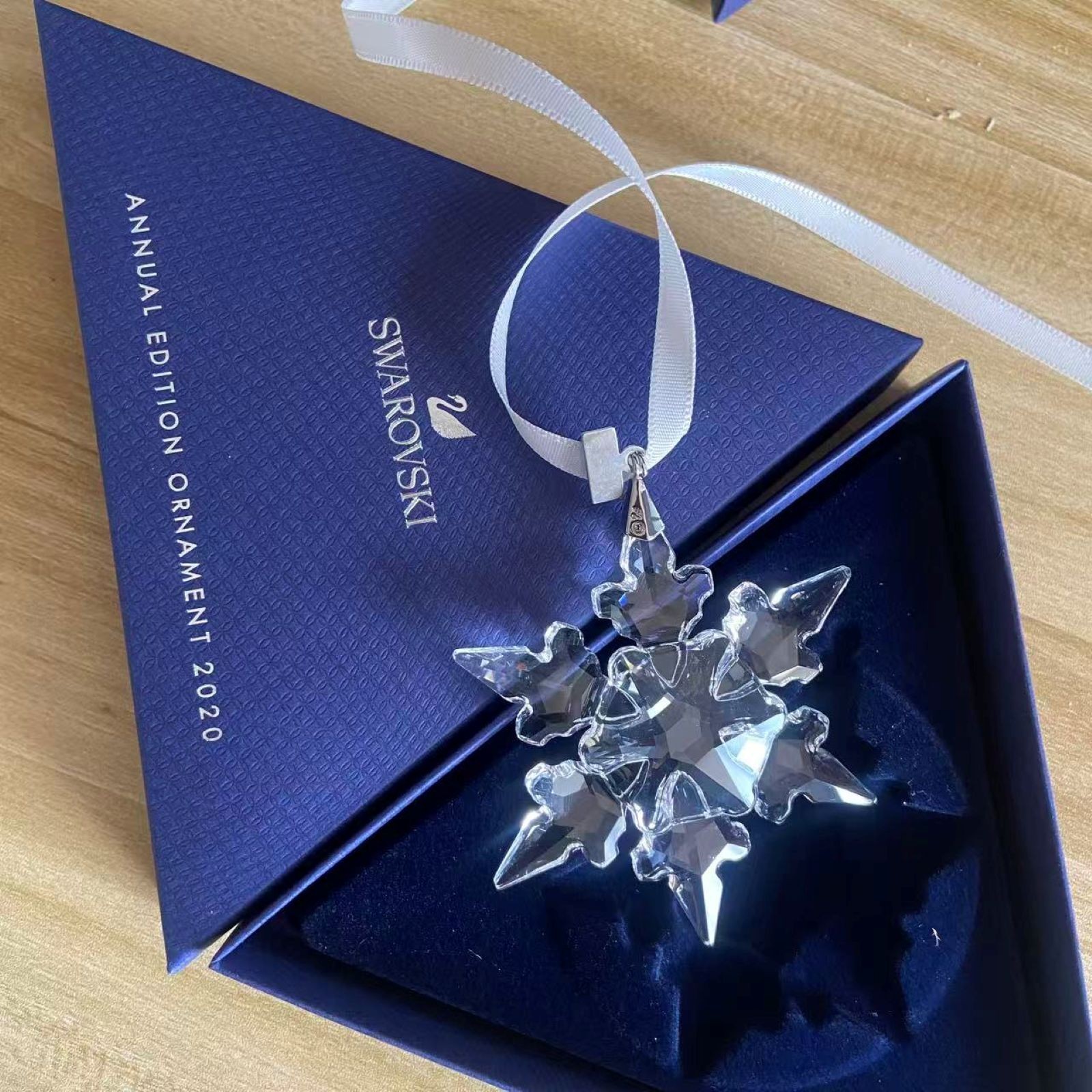 Swarovski 2020 Annual Edition Snowflake Star Christmas Ornament Collectible