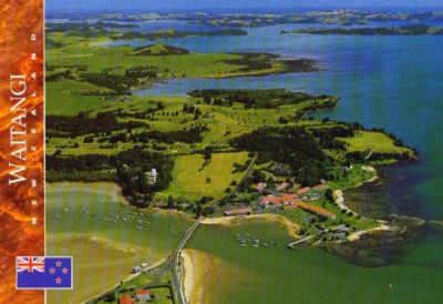 Ansichtskarte: Luftansicht von Waitangi, Bay of Islands, Neuseeland -Aerial view
