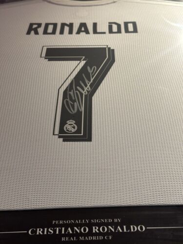 Cristiano Ronaldo signed Real Madrid 2015/16 shirt ICONS A1 CR7 - Picture 4 of 18