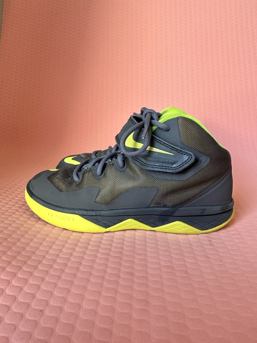Nike basketball shoes Lebrun 653464-003 Sz: youth 1 | eBay