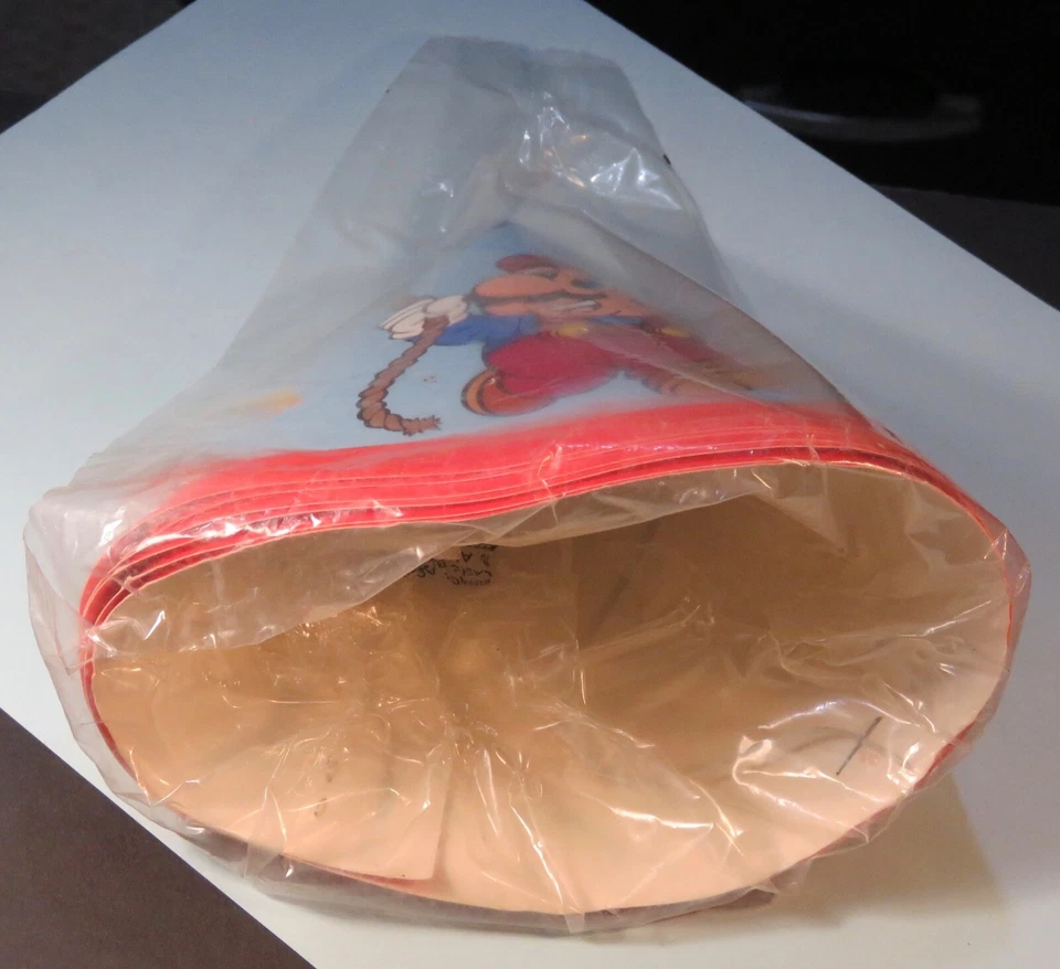 Super Mario 1988 Nintendo Power 6 Sombreros de fiesta en forma de cono nuevos sin usar aún sellados Foto 3 de 3