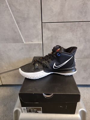 Kyrie 7