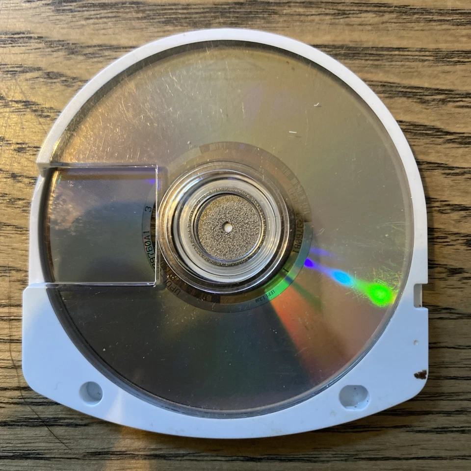 Tactics Ogre: Let Us Cling Together (Sony PSP, 2011) • UMD Disc Only • Tested - Image 2 of 3