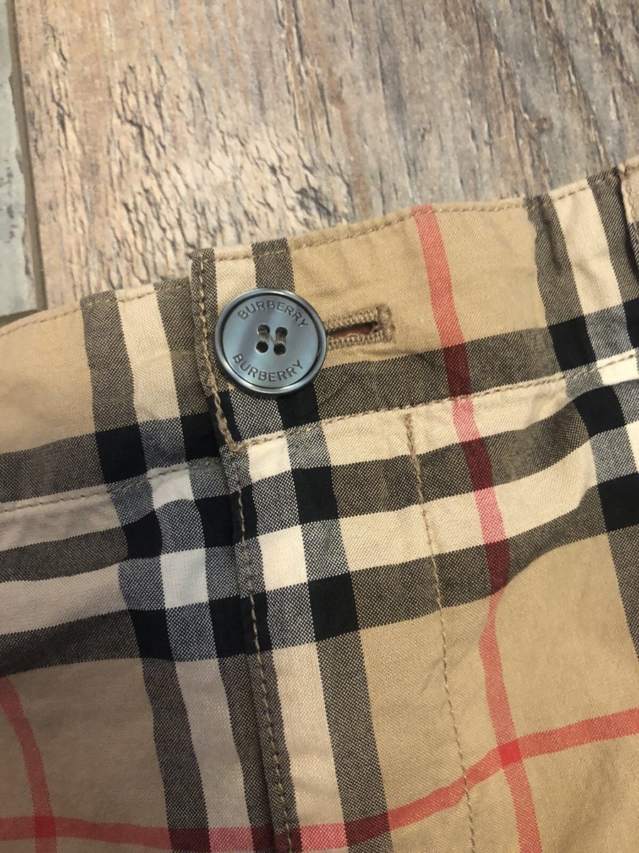 Burberry キッズ　大人細身ならOK 14Y 150cm ショートパンツ Burberry キッズ 大人細身ならOK 14Y 150cm ショートパンツ