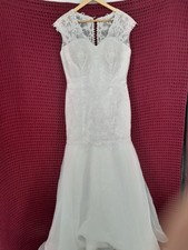 Ivory Lace Fit And Flare Wedding Dress Embroided Sweetheart Neck Size Medium
