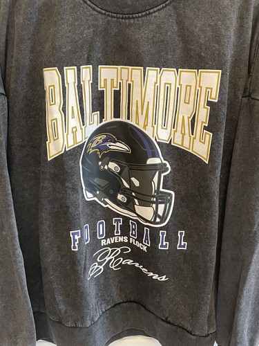 Felpa Baltimore Ravens Gameday Couture nuova con etichetta taglia XL manica a U 28” lunghezza 29”. - Foto 2 di 7