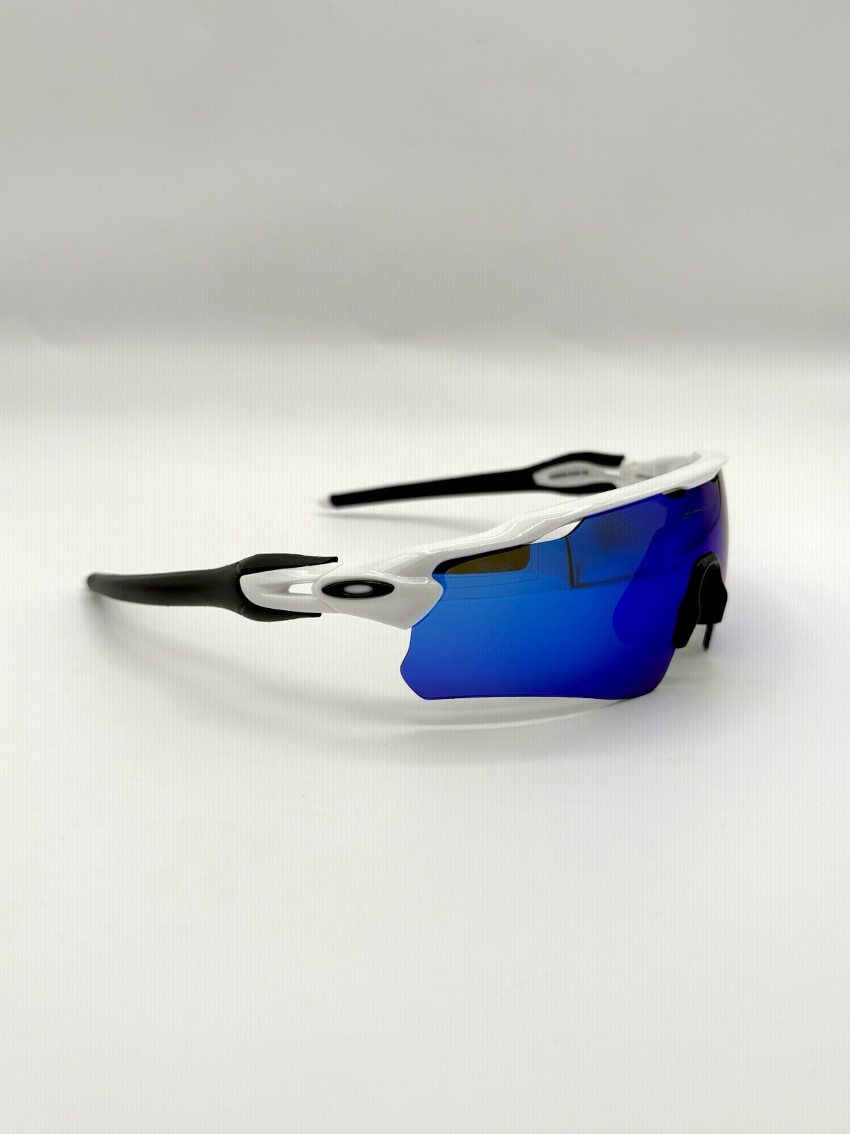 Oakley OO9208 Radar EV Path Sunglasses White Frame Prizm Sapphire Lens