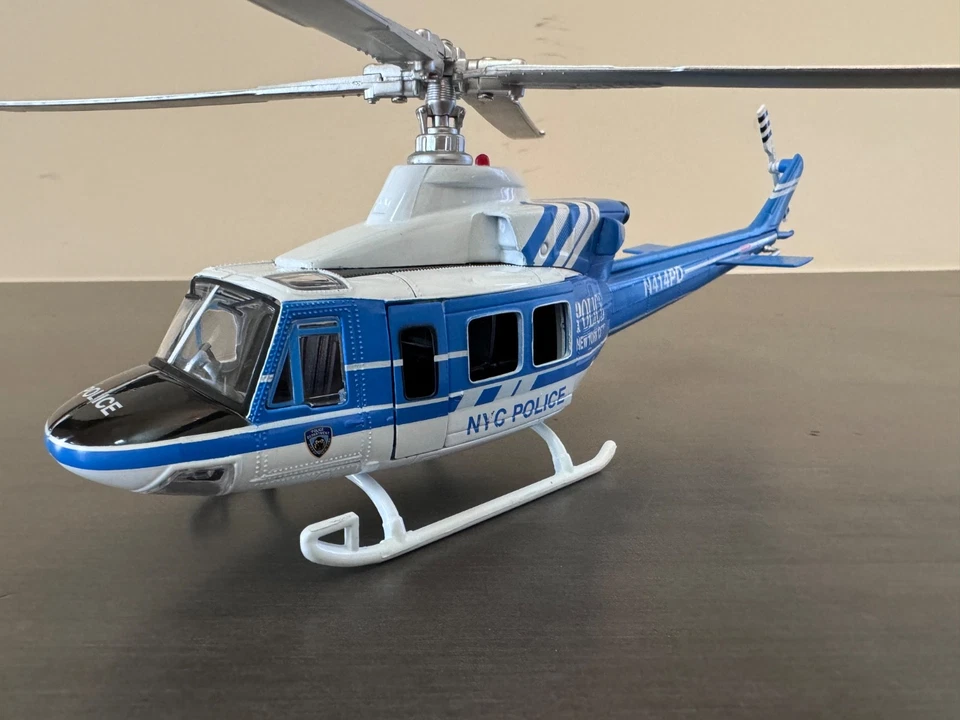 2004 Newray 1/48 Nypd Bell 412 Helicopter N414PD SS-21535A - Image 2 of 4