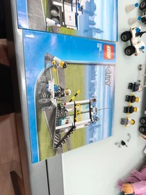 LEGO 7743 city police command truck with instructions.