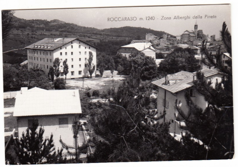 26-03393 - ROCCARASO AQUILA - ZONA ALBERGHI PINETA VIAGGIATA 1960