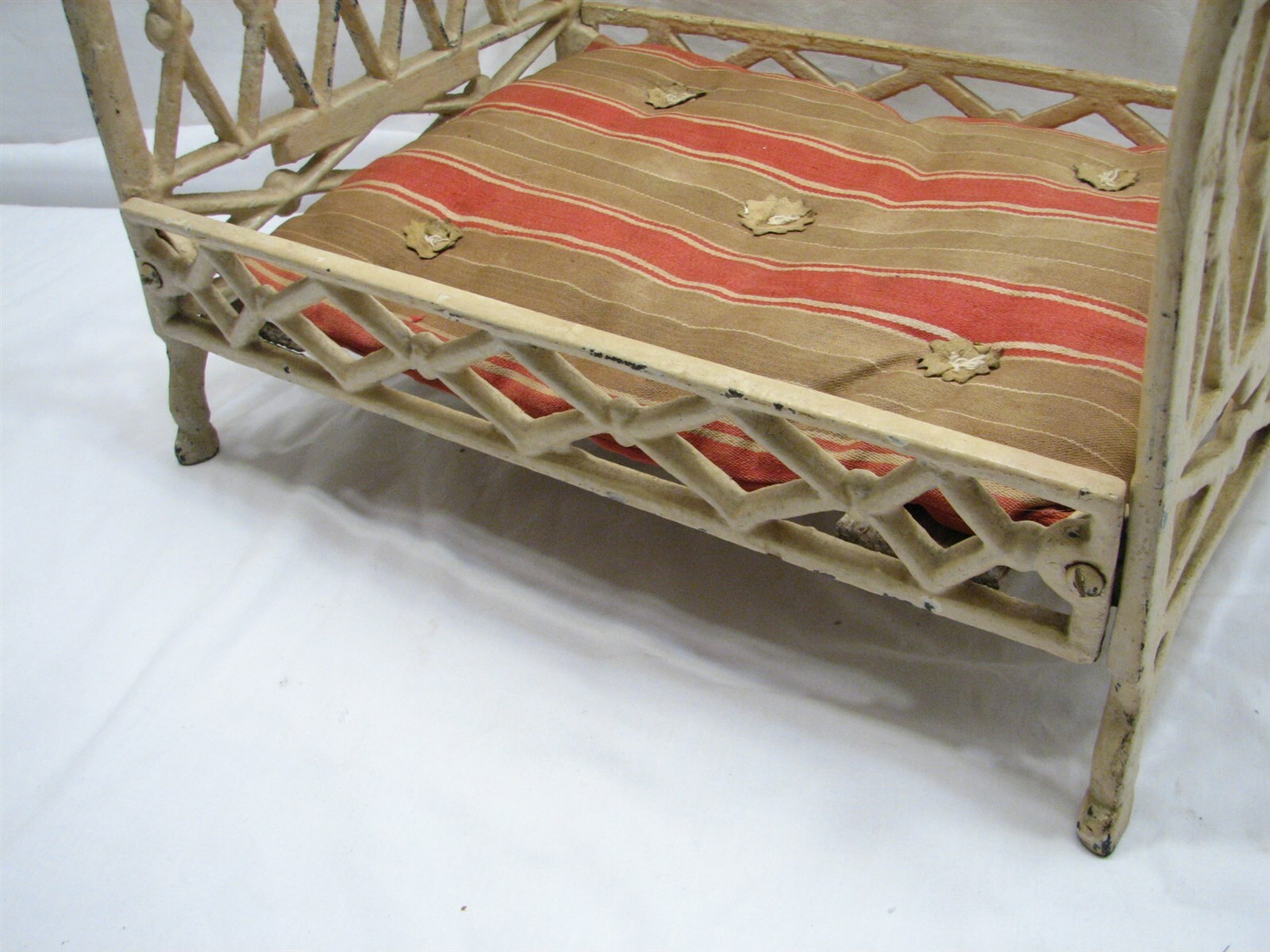 Vintage Ornate Heavy Cast Iron Doll Bed Victorian Toy Salesman Sample