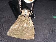 Vintage Gate Top Expandable Silver Tone Mesh Beggars Purse