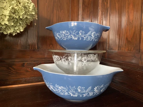 Pyrex SetColonial MIST Blue White Daisy Cinderella Mixing Bowls 444 4L  442&323