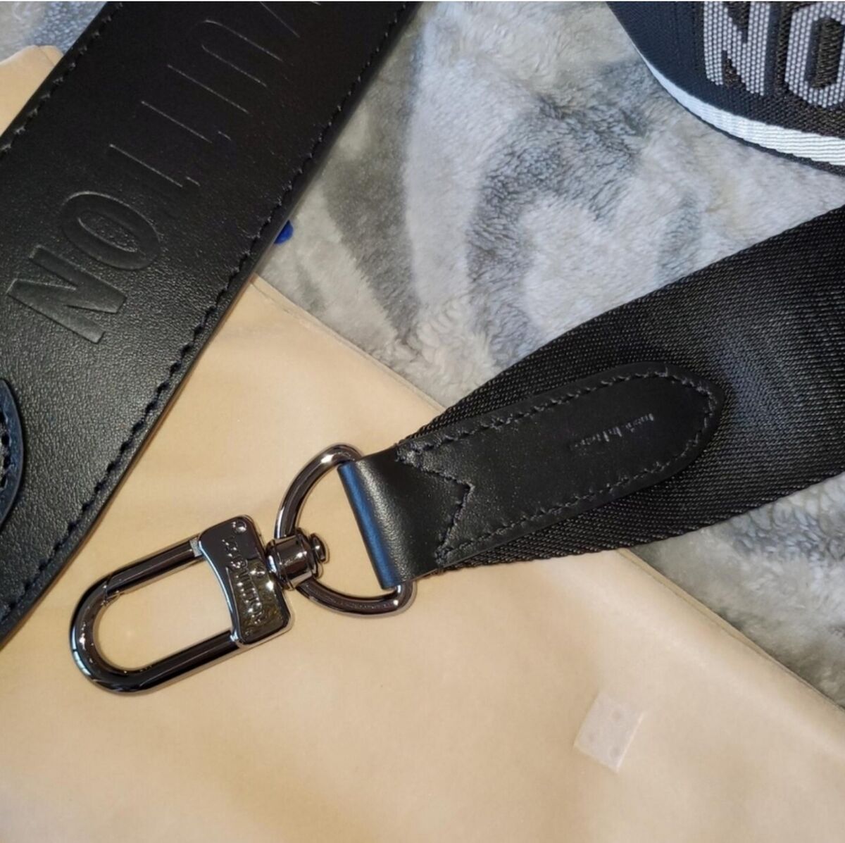 LOUIS VUITTON STRAP BANDOULIERE JAQUARD BLACK & WHITE NEW | eBay LOUIS VUITTON STRAP BANDOULIERE JAQUARD BLACK & WHITE NEW | eBay
