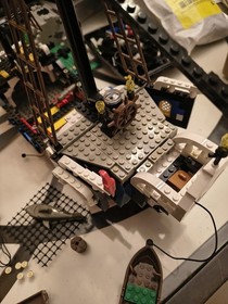 LEGO Pirates: Red Beard Runner (6290) 100% Complete W/ Instructions
