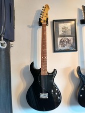 Line 6 Variax 300 Electric Guitar