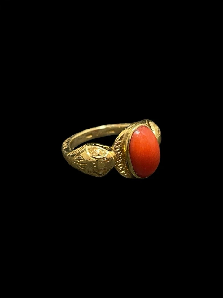 Anello stile etrusco con corallo rosso naturale e serpenti - Immagine 3 di 4