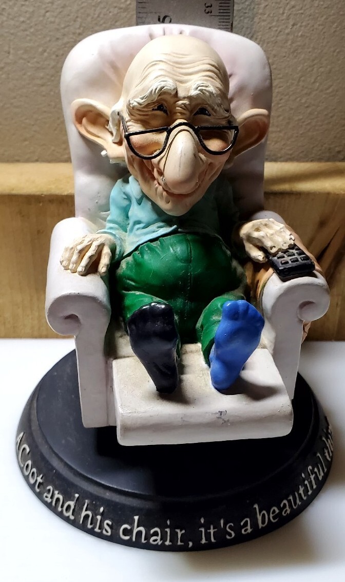 Westland Giftware 12862/ 4964 Coots Figurine A Coot & His Chair