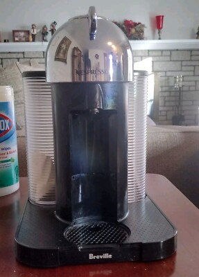 Nespresso Cappuccino / Coffee Pod Machine  BNV220 RTL$ 200 OBOASK