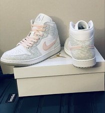 靴 Nike Air Jordan 1 Mid SE Light lron Ore Jordan 1 Mid SE Light Iron Ore Review & On Feet! SUPER CLEAN